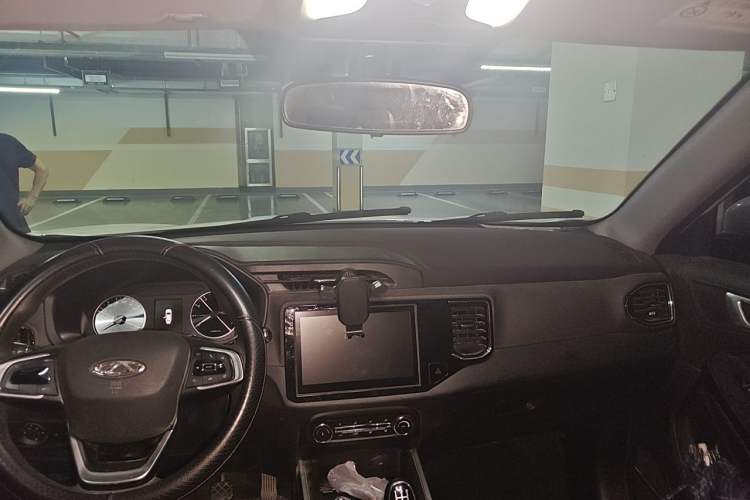Used Chery Tiggo 5x 2019 HERO 1.5L Manual Fashion Edition Headliner