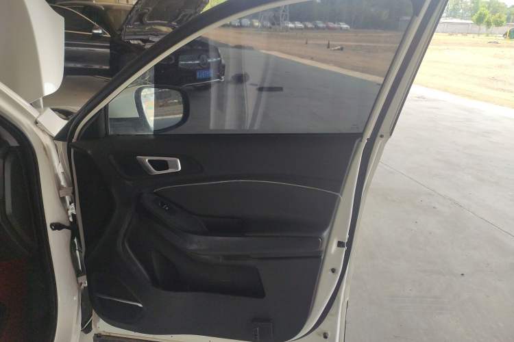 Used Chery Tiggo 5x 2019 HERO 1.5L Manual Fashion Edition Interior 2