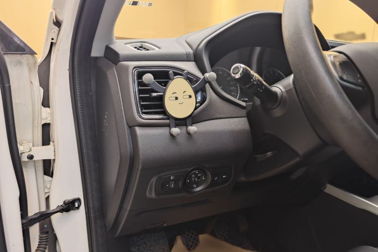 Used Chery Tiggo 5x 2019 HERO 1.5L Manual Fashion Edition Interior 4
