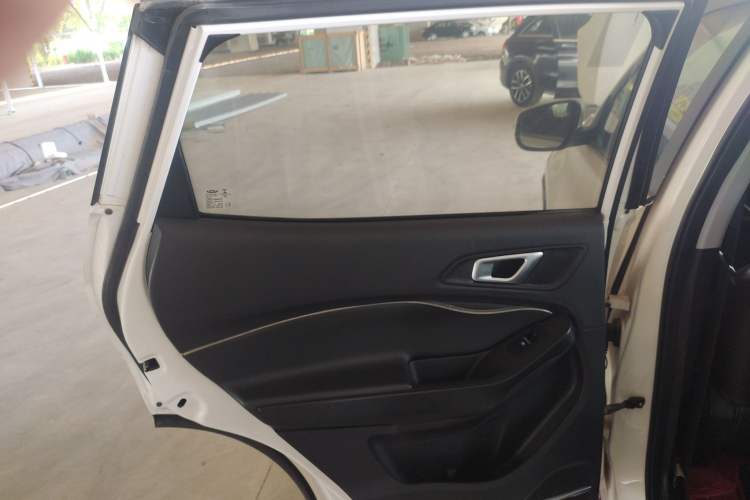 Used Chery Tiggo 5x 2019 HERO 1.5L Manual Fashion Edition Interior 5