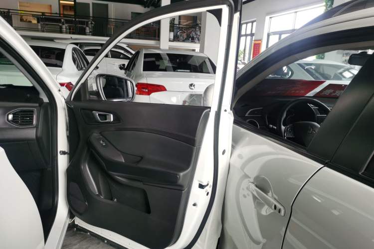 Used Chery Tiggo 5x 2019 HERO 1.5L CVT Fashion Edition Interior 5