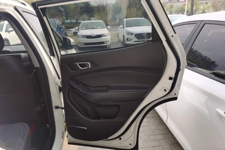 Used Chery Tiggo 5x 2019 HERO 1.5L Manual Fashion Edition Interior 6