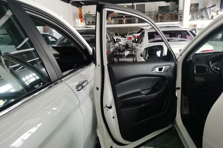 Used Chery Tiggo 5x 2019 HERO 1.5L CVT Fashion Edition Interior 7