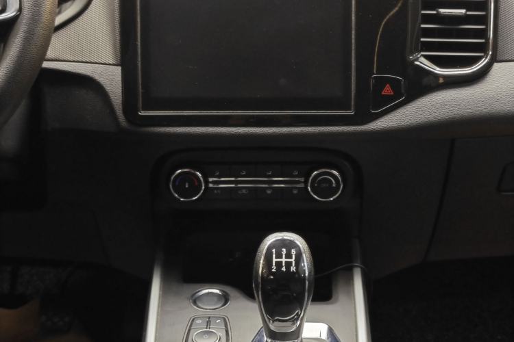 Used Chery Tiggo 5x 2019 HERO 1.5L Manual Fashion Edition Interior 7