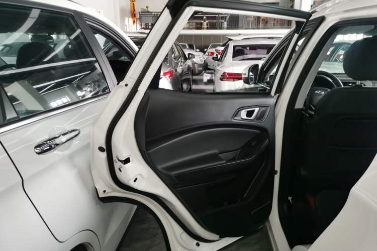 Used Chery Tiggo 5x 2019 HERO 1.5L CVT Fashion Edition Interior 8