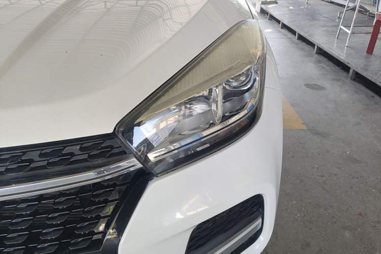 Used Chery Tiggo 5x 2019 HERO 1.5L Manual Urban Edition Left Front Headlight