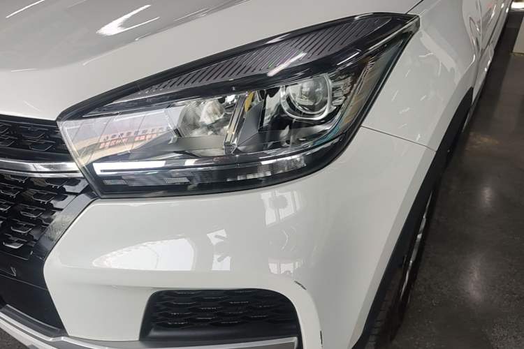 Used Chery Tiggo 5x 2019 HERO 1.5L Manual Urban Edition Left Front Headlight