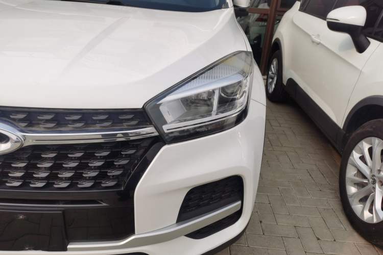 Used Chery Tiggo 5x 2019 HERO 1.5L Manual Fashion Edition Left Front Headlight