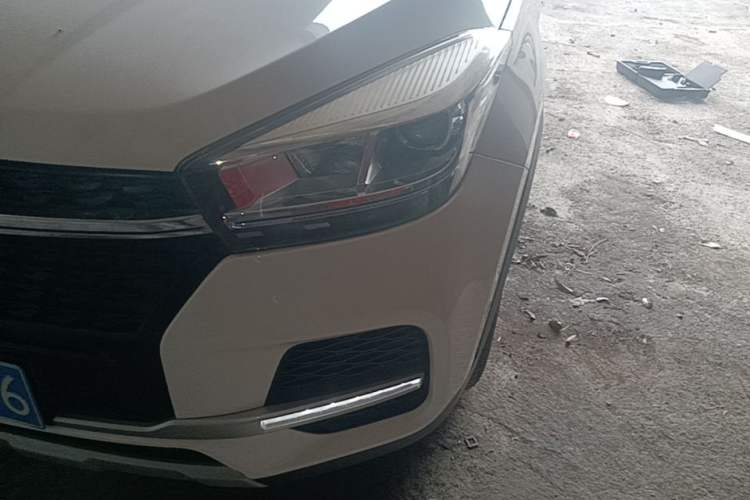 Used Chery Tiggo 5x 2019 HERO 1.5L Manual Luxury Edition Left Front Headlight