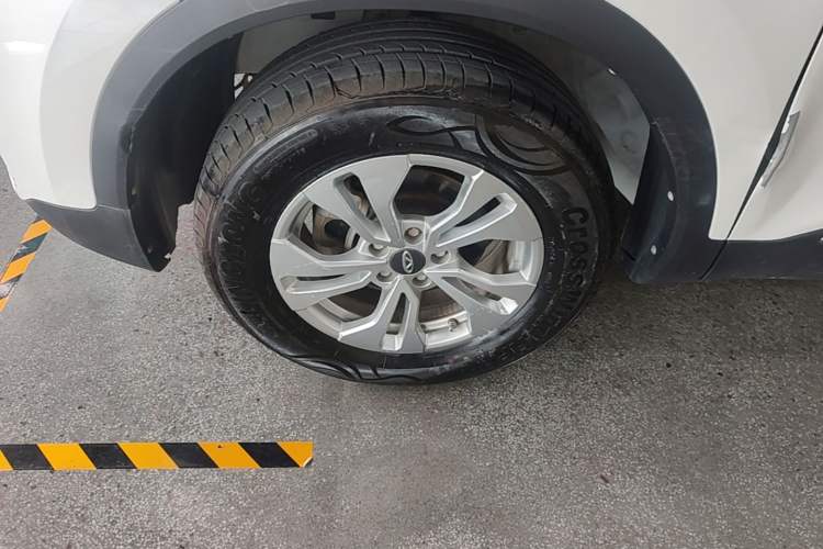 Used Chery Tiggo 5x 2019 HERO 1.5L Manual Urban Edition Left Front Wheel Hub