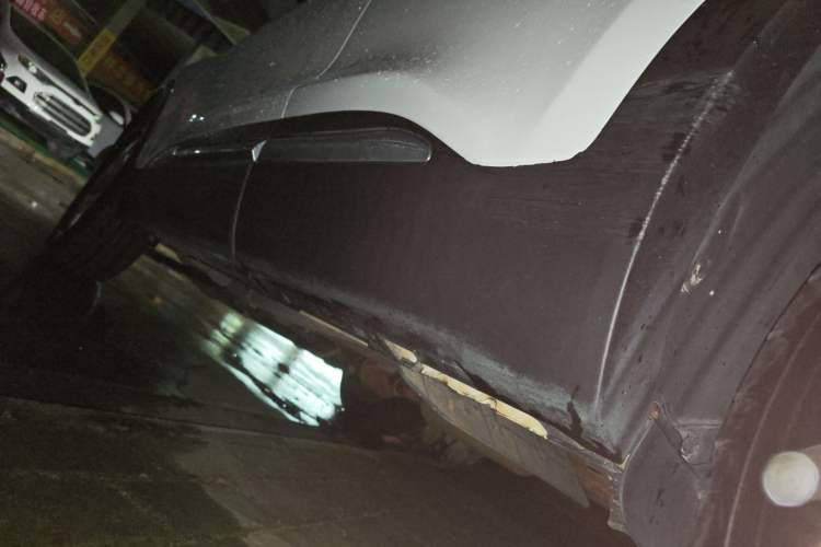 Used Chery Tiggo 5x 2019 1.5L CVT Smart Joy Edition Left Side Sill
