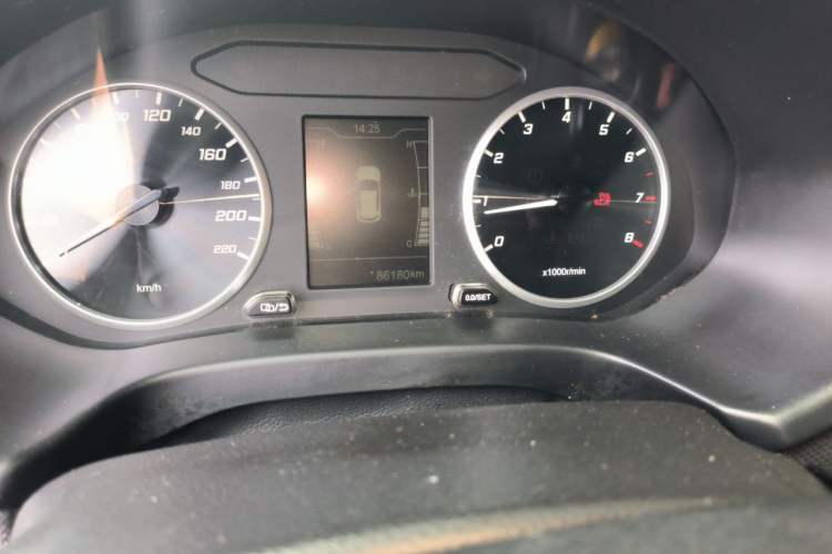 Used Chery Tiggo 5x 2019 1.5L Manual Smart Drive Version Odometer Close Up