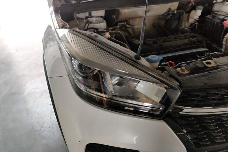 Used Chery Tiggo 5x 2019 HERO 1.5L Manual Urban Edition Right Front Headlight