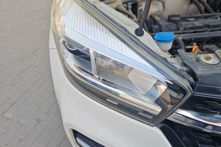Used Chery Tiggo 5x 2019 1.5L CVT Smart Drive Edition Right Front Headlight
