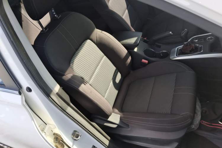 Used Chery Tiggo 5x 2019 HERO 1.5L Manual Fashion Edition Right Front Seat