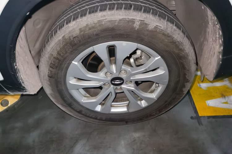 Used Chery Tiggo 5x 2019 HERO 1.5L Manual Urban Edition Right Front Wheel Hub
