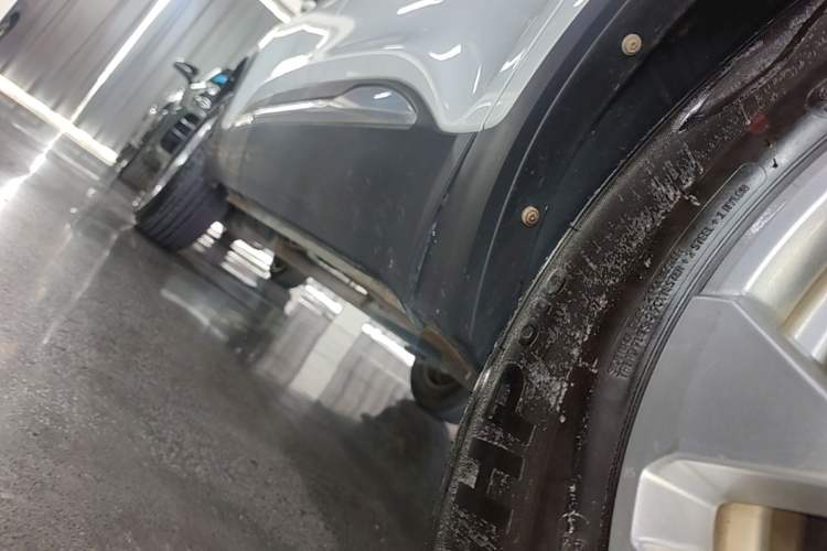 Used Chery Tiggo 5x 2019 HERO 1.5L Manual Urban Edition Right Side Sill