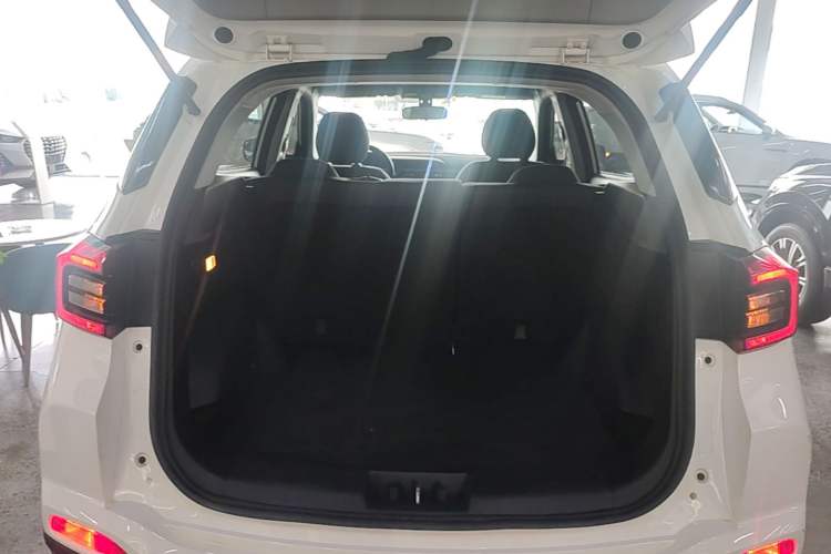 Used Chery Tiggo 5x 2019 HERO 1.5L Manual Urban Edition Trunk