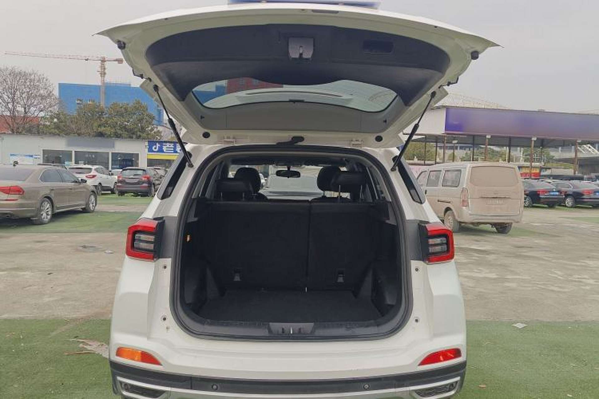 Used Chery Tiggo 5x 2019 HERO 1.5L CVT Luxury Edition Trunk