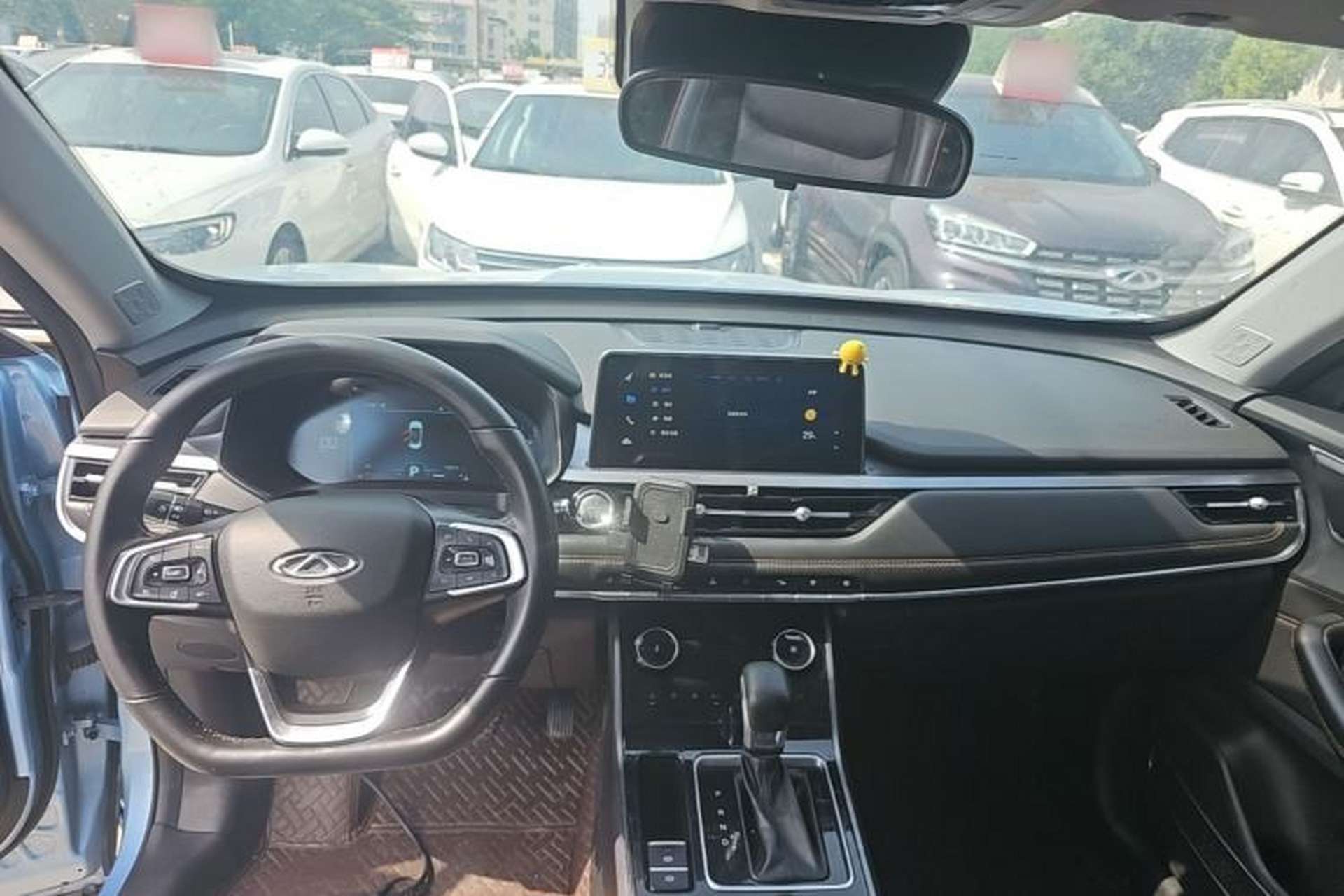 Used Chery Tiggo 5x 2020 1.5L CVT Luxury Edition Center Console