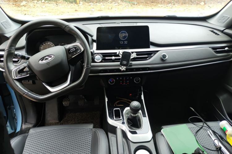 Used Chery Tiggo 5x 2020 1.5L Manual Fashion Edition Center Console