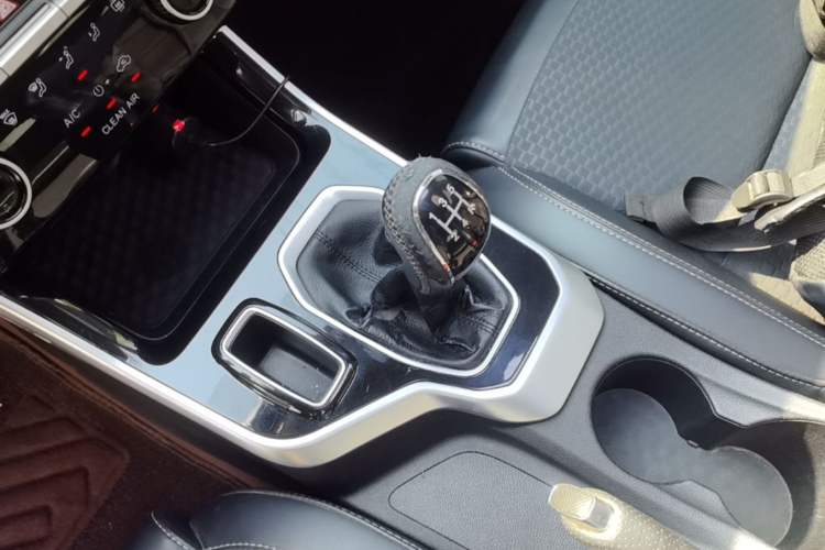 Used Chery Tiggo 5x 2020 1.5L Manual Fashion Edition Gear Lever