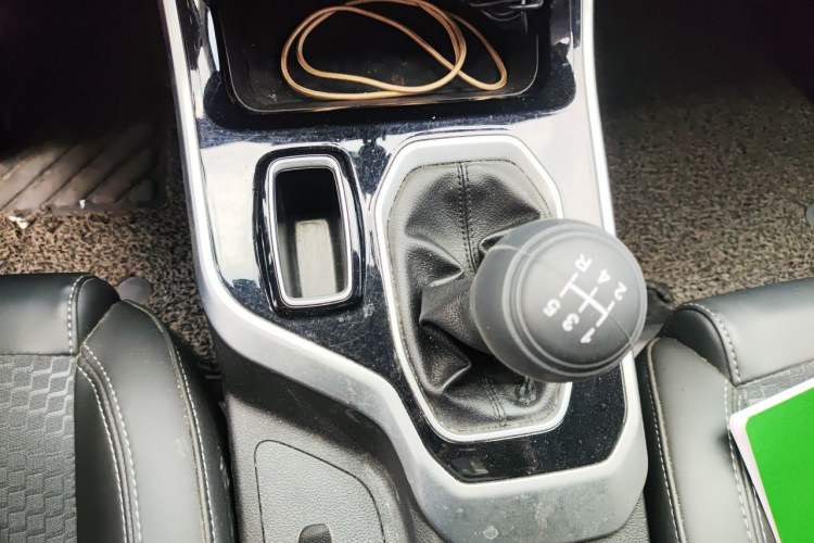 Used Chery Tiggo 5x 2020 1.5L Manual Fashion Edition Gear Lever