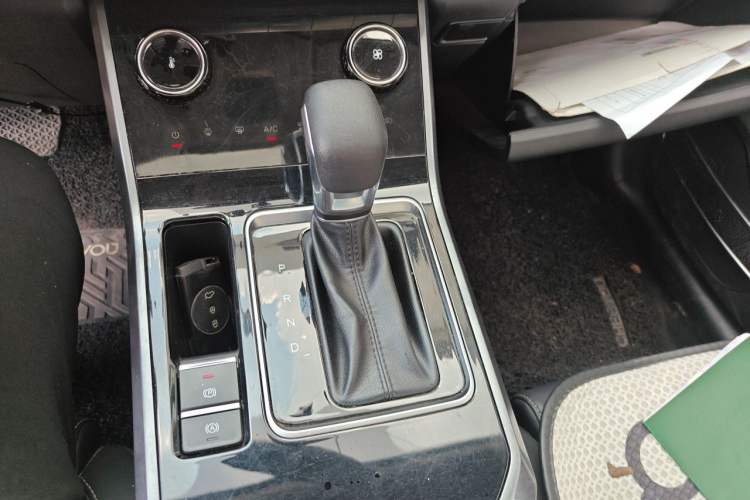Used Chery Tiggo 5x 2020 1.5L CVT Luxury Edition Gear Lever