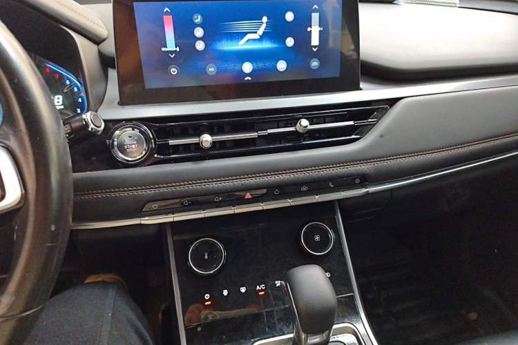Used Chery Tiggo 5x 2020 1.5L CVT Luxury Edition Audio And AC Panel