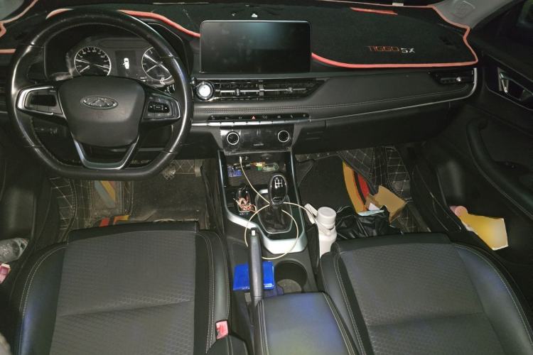 Used Chery Tiggo 5x 2020 1.5L Manual Fashion Edition Center Console