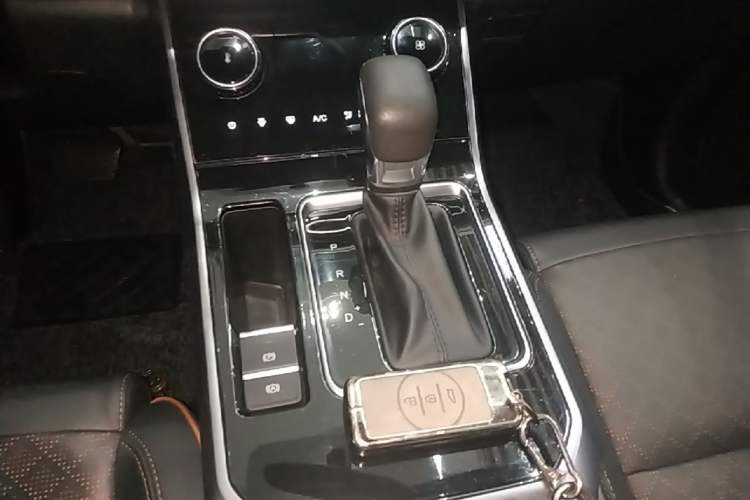 Used Chery Tiggo 5x 2020 1.5L CVT Luxury Edition Gear Lever