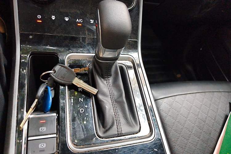 Used Chery Tiggo 5x 2020 1.5L CVT Luxury Edition Gear Lever
