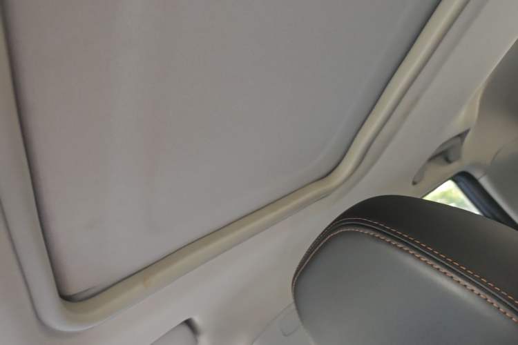 Used Chery Tiggo 5x 2020 1.5L CVT Luxury Edition Headliner