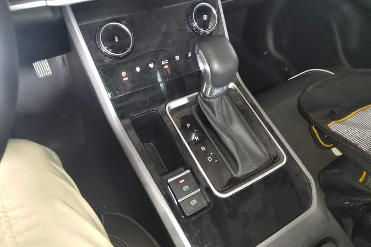 Used Chery Tiggo 5x 2020 1.5L CVT Fashion Edition Gear Lever