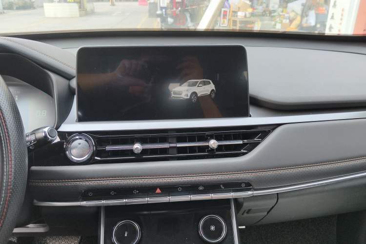 Used Chery Tiggo 5x 2020 1.5L CVT Luxury Edition Audio And AC Panel