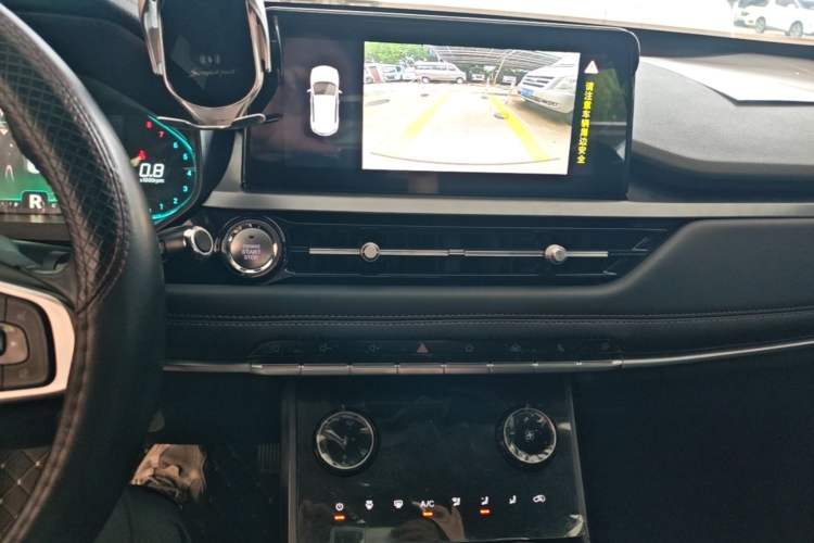 Used Chery Tiggo 5x 2020 1.5L CVT Luxury Edition Audio And AC Panel