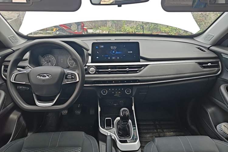 Used Chery Tiggo 5x 2020 1.5L Manual Urban Edition Center Console