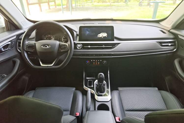 Used Chery Tiggo 5x 2020 1.5L Manual Fashion Edition Center Console