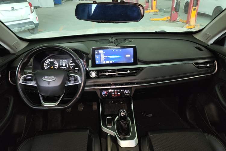 Used Chery Tiggo 5x 2020 1.5L Manual Fashion Edition Center Console