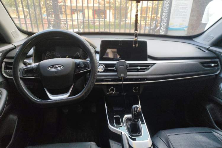 Used Chery Tiggo 5x 2020 1.5L Manual Fashion Edition Center Console