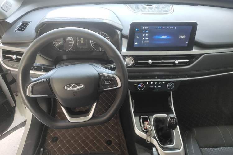 Used Chery Tiggo 5x 2020 1.5L Manual Urban Edition Center Console