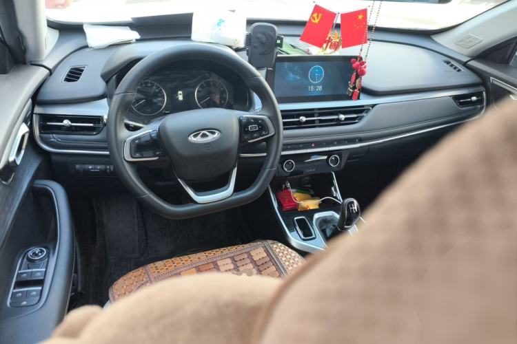 Used Chery Tiggo 5x 2020 1.5L Manual Fashion Edition Center Console