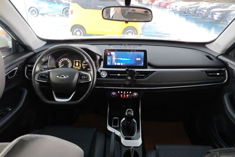 Used Chery Tiggo 5x 2020 1.5L Manual Fashion Edition Center Console