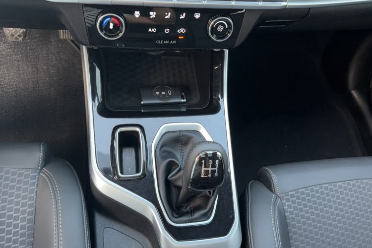 Used Chery Tiggo 5x 2020 1.5L Manual Fashion Edition Gear Lever