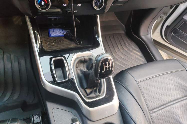 Used Chery Tiggo 5x 2020 1.5L Manual Fashion Edition Gear Lever