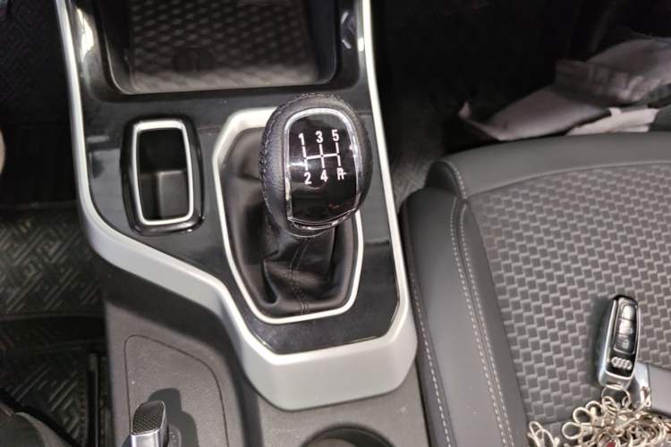 Used Chery Tiggo 5x 2020 1.5L Manual Fashion Edition Gear Lever