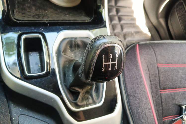 Used Chery Tiggo 5x 2020 1.5L Manual Urban Edition Gear Lever
