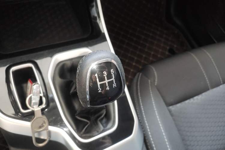 Used Chery Tiggo 5x 2020 1.5L Manual Urban Edition Gear Lever