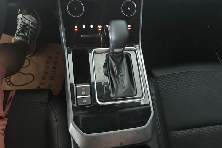 Used Chery Tiggo 5x 2020 1.5L CVT Fashion Edition Gear Lever