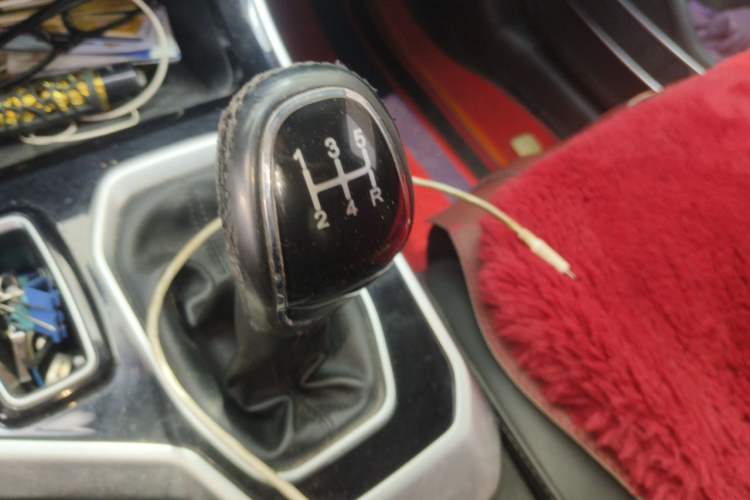 Used Chery Tiggo 5x 2020 1.5L Manual Fashion Edition Gear Lever